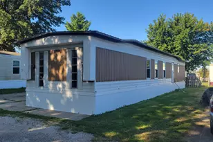 353 W Monroe St, Monticello, IL 61856 - Photo 4