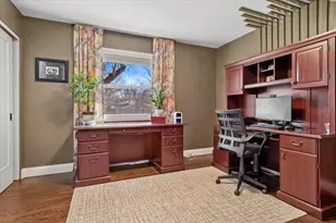 313 W Gartner Rd, Naperville, IL 60540 - Photo 10