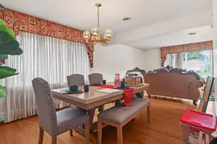 949 E 170th St, South Holland, IL 60473 - Photo 6