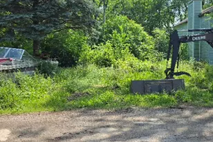 523 Mongomery St, Streator, IL 61364 - Photo 1