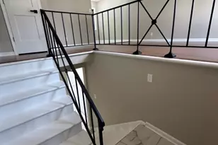 221 Murphy Dr, Romeoville, IL 60446 - Photo 2