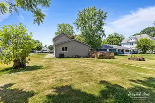 409 E Main St, Peotone, IL 60468 - Photo 18