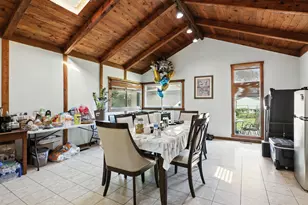 3814 W Sherwin Ave, Lincolnwood, IL 60712 - Photo 8