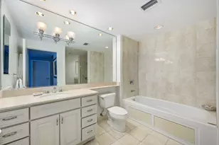 130 N Garland Ct, Chicago, IL 60602 - Photo 22