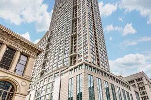 130 N Garland Ct, Chicago, IL 60602 - Photo 2