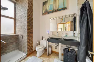 765 E 41st St, Chicago, IL 60653 - Photo 12