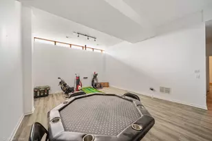 765 E 41st St, Chicago, IL 60653 - Photo 18