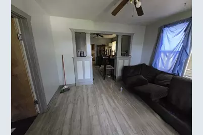 630 Belle Court, Phoenix, IL 60426 - Photo 4