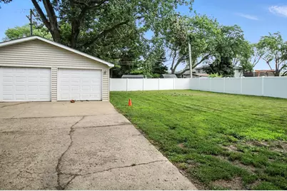 406 Madison Street, Joliet, IL 60435 - Photo 6