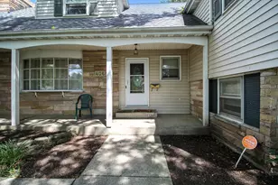 406 Madison St, Joliet, IL 60435 - Photo 2