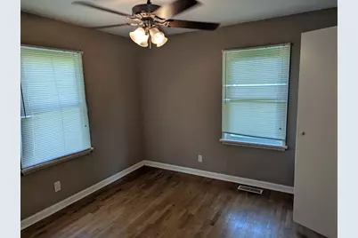 707 E Van Allen Street, Tuscola, IL 61953 - Photo 6
