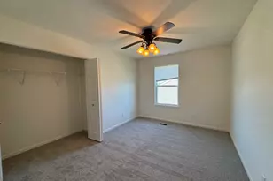 405 Preserve Dr, Genoa, IL 60135 - Photo 14