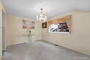 911 N Quince Ln, Mount Prospect, IL 60056 - Photo 6