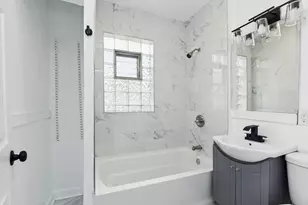 6541 S Hermitage Ave, Chicago, IL 60636 - Photo 10