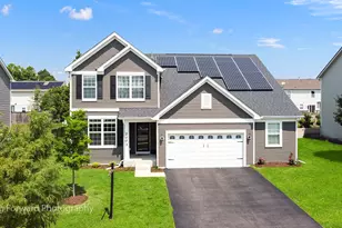 2003 Seaview Dr, Aurora, IL 60503 - Photo 2