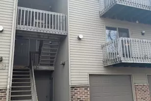 350 Woodridge Cir, South Elgin, IL 60177 - Photo 1