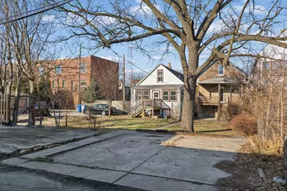 2721 W Prindiville Street, Chicago, IL 60647 - Photo 12