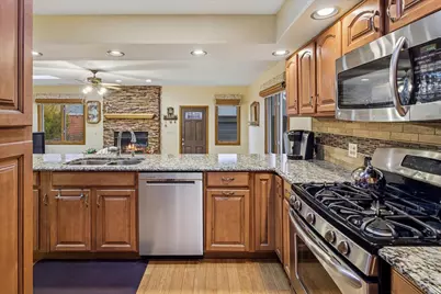 7531 W Cleveland Street, Niles, IL 60714 - Photo 8