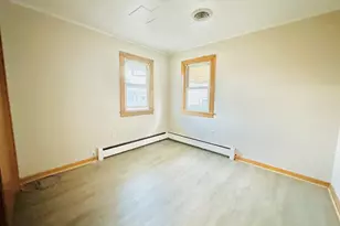 907 Polk St, Streator, IL 61364 - Photo 10