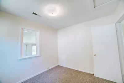 525 E Hickory Street, Watseka, IL 60970 - Photo 18