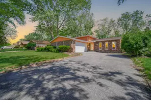 4329 Applewood Ln, Matteson, IL 60443 - Photo 2