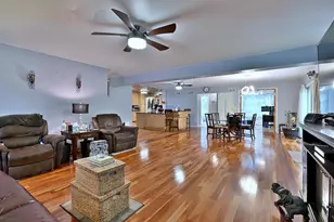 446 S Stratford Ave, Elmhurst, IL 60126 - Photo 10