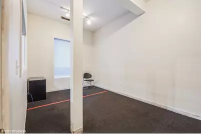 16 W Ontario Street #2, Chicago, IL 60654 - Photo 8