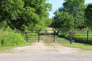 1607 Wheeler Rd, Kirkland, IL 60146 - Photo 2