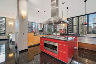 333 W Hubbard St, Chicago, IL 60654 - Photo 12