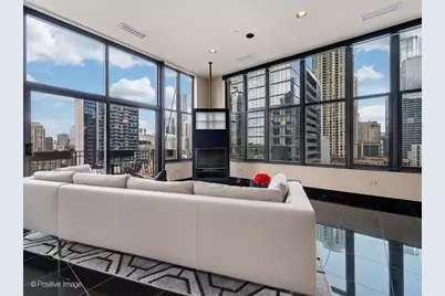 333 W Hubbard Street #1006, Chicago, IL 60654 - Photo 6