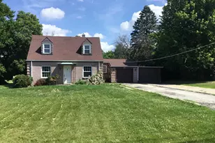 206 E Camp McDonald Rd, Prospect Heights, IL 60070 - Photo 2