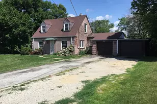 206 E Camp McDonald Rd, Prospect Heights, IL 60070 - Photo 1