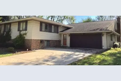 702 Auburn Circle, Schaumburg, IL 60193 - Photo 1