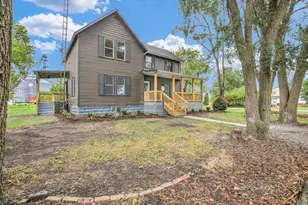 208 E 1790 North Rd, Gilman, IL 60938 - Photo 2