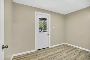 208 E 1790 North Rd, Gilman, IL 60938 - Photo 16