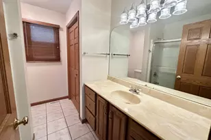 2790 Stone Ridge Dr, Kankakee, IL 60901 - Photo 8