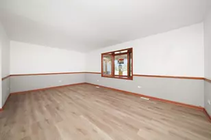 3057 201st Pl, Lynwood, IL 60411 - Photo 4
