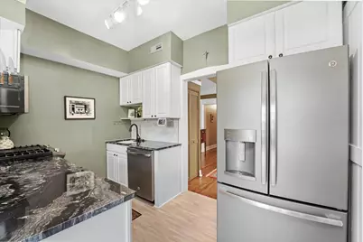 716 W Barry Avenue #3, Chicago, IL 60657 - Photo 18