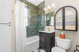 716 W Barry Ave, Chicago, IL 60657 - Photo 10
