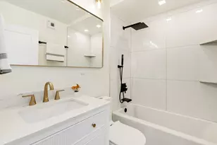 1310 N Ritchie Ct, Chicago, IL 60610 - Photo 18