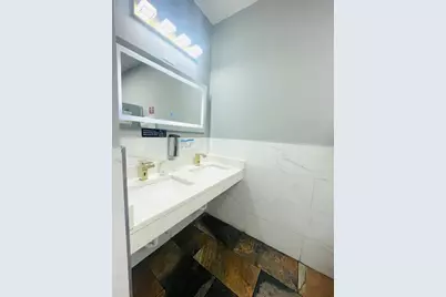 1747 W Golf Road, Mount Prospect, IL 60056 - Photo 30