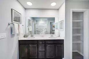 2898 Killarny Dr, Elgin, IL 60124 - Photo 18