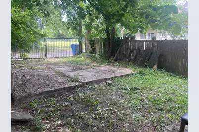 129 E Kensington Avenue, Chicago, IL 60628 - Photo 20