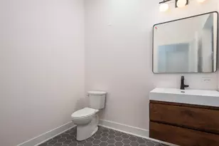 846 N Ashland Ave, Chicago, IL 60622 - Photo 4