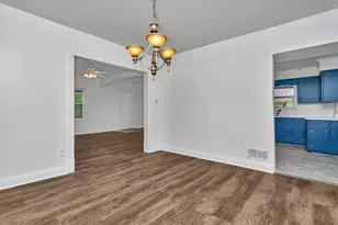 1057 W Park Front St, Joliet, IL 60436 - Photo 10