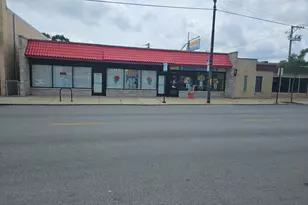 5535 W Montrose Ave, Chicago, IL 60641 - Photo 1