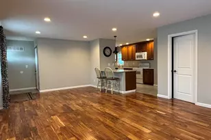 802 W Main St, La Harpe, IL 61450 - Photo 4