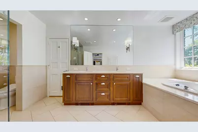 570 Hathaway Circle, Lake Forest, IL 60045 - Photo 18