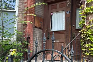 2620 W Evergreen Ave, Chicago, IL 60622 - Photo 2