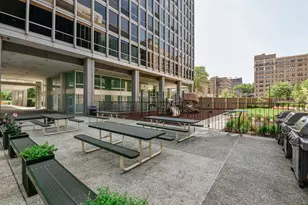 330 W Diversey Pkwy, Chicago, IL 60657 - Photo 20